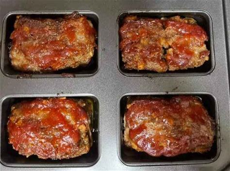 Mini Meatloaves with Creamy Mash & Veg