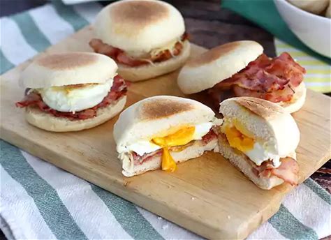 Egg, Bacon & Hollandaise Breakfast Muffin